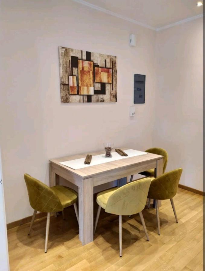 Stylish -Modern Apartment Heart Of Marousi Athens Ngoại thất bức ảnh